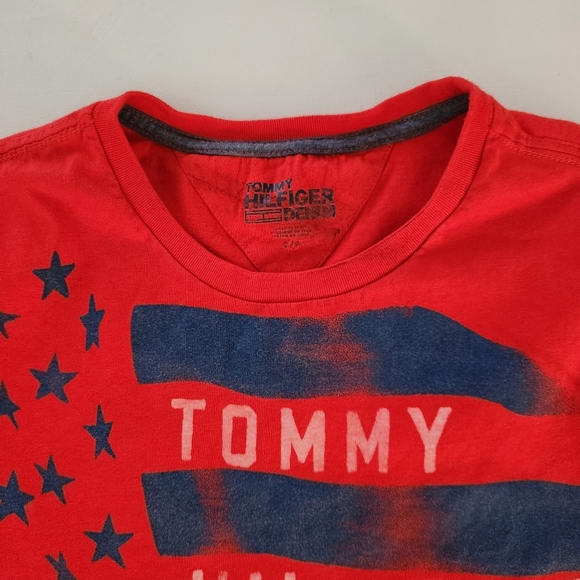Tommy Hilfiger Shortsleeve Crewneck Graphic T-shirt - Picture 5 of 9